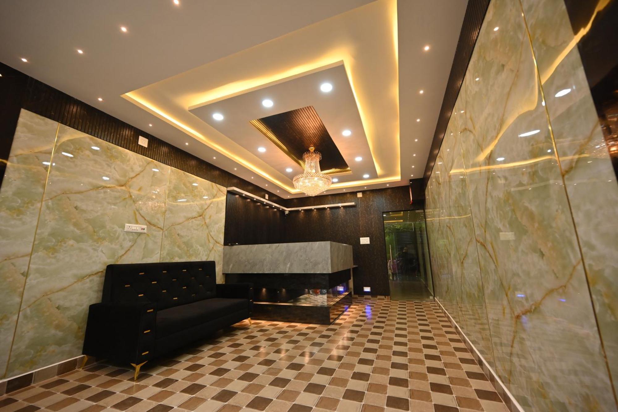 Baripada The Vintage Plaza酒店 外观 照片